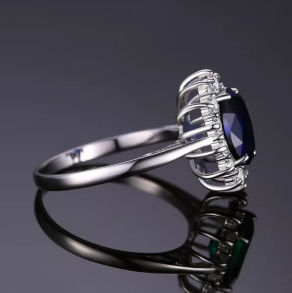 Saphire .925 Sterling Silver Oval Prong Cushion - Picture 4 of 5